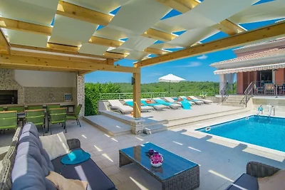 Villa in Kanfanar mit Schwimmbecken