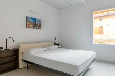Capo di Lucca 10 - White Daisy Apartment