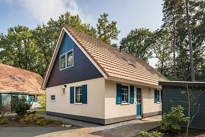 Ferienhaus in Hooghalen mit Whirlpool