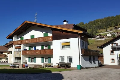 Appartamento a Wolkenstein con piscina