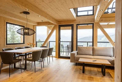 Superior Chalet # 27 with Sauna & Hot Tub