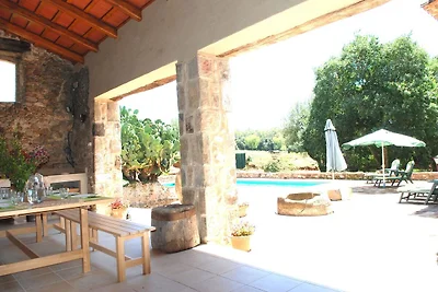 Villa in Navata met zwembad