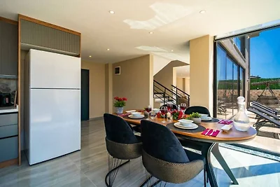 Villa in Kalkan mit Schwimmbecken