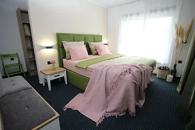 Rifugio sull'isola di Jezera nel mare...