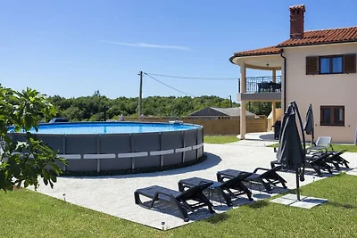 Luxuriöses Apartment mit Pool