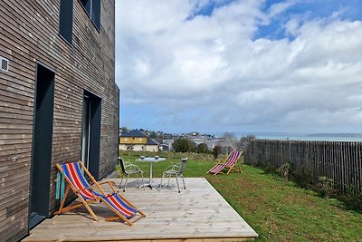 Studio met terras en prachtig uitzicht op zee