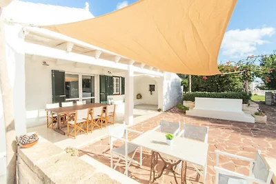 Villa in Menorca mit privatem Pool und Garten