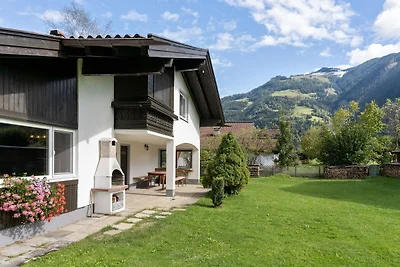 Spazioso chalet a Maishofen vicino alla...