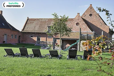 Herrenhaus Diksmuide mit Spielen