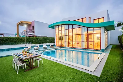 Wunderschön gestaltete Villa für 10 Gäste