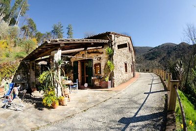 Typisches toskanisches altes Steinhaus