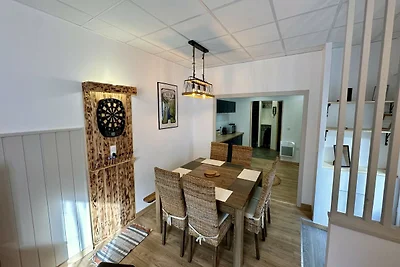 Ferienhaus mit Terrasse und Parkplatz