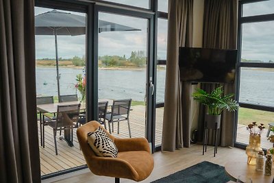 Luxe vakantiehuis aan het water