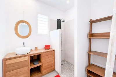 Villa a Saint-François con piscina e giardino