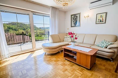 Sunny and Spacious Apartments with Terrace ne...