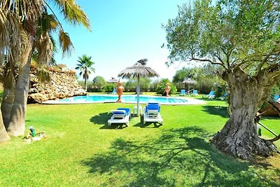 Villa in Can Picafort met zwembad en barbecue