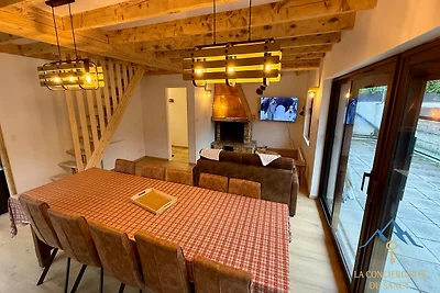 Chalet mit weitläufiger Panoramaterrasse