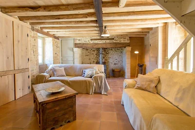 Casa vacanze rustica a Loubejac con jacuzzi