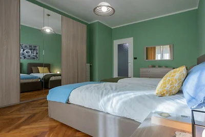 Wohnung in Torino mit Balkon und Parken
