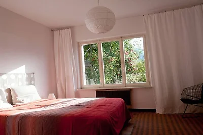 Ferienhaus in Caviano mit Schwimmbecken