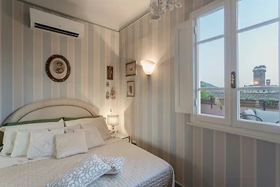 Penthouse mit Panoramaterrasse in Lucca