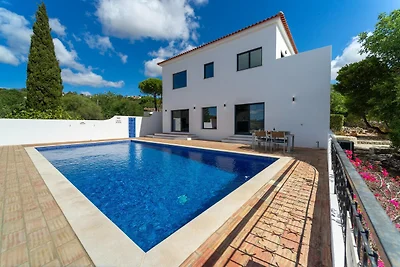 Casa in der Nähe von Faro mit privatem Pool