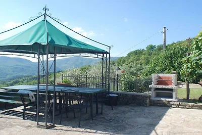 Villa in Poppi mit Schwimmbecken