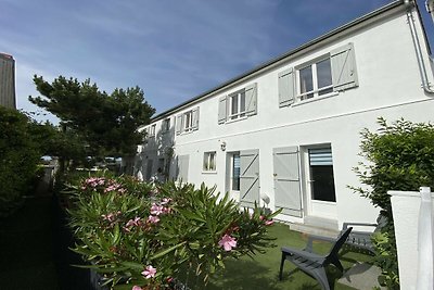 Schöne Wohnung mit Terrasse, nahe dem Strand