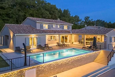 Villa in Labin met zwembad