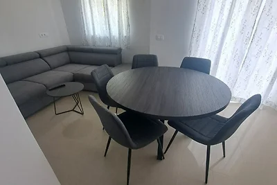 Elegant Brsec Apartments with Sea View - Two ...