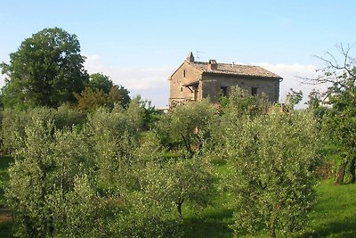 Rustikales Haus mit Aussicht auf Orvieto.