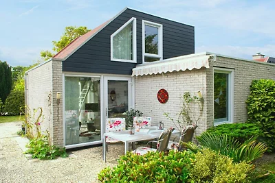 Holiday house in ouddorp with 2 bedrooms