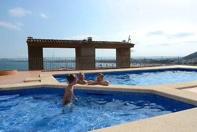 Apartment in Estartit with swimming pool