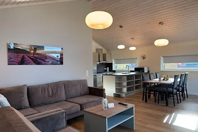 Skandinavisches Ferienhaus mit Sauna in Bad...