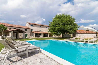 Villa in Barban met zwembad