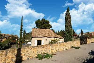 Scenografica villa con piscina privata