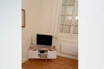 1BDR/2P Apt - in de buurt van Monceau en Arc ...