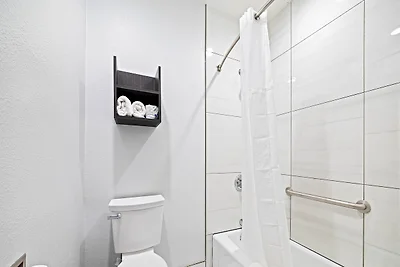 1 Kingsize-Bett | NSMK | Mikrowelle |...