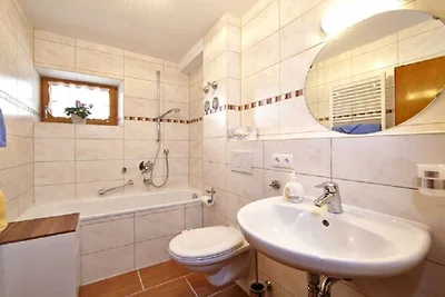 Appartamento per vacanze a Krün con piscina