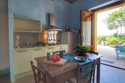 Casa vacanze affascinante con piscina in...