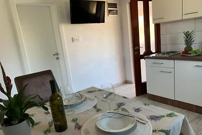 One Bedroom Apartment with Balcony (1)