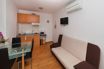 Apartments Barbara with Swimming Pool - Studi...