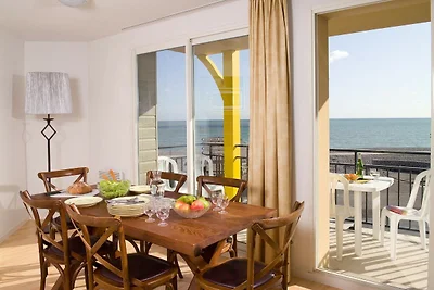 Möblierte Wohnung mit Balkon oder Terrasse