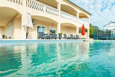 Apartment Holiday House Diana