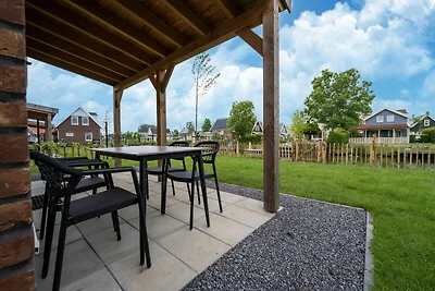 Nagelneues Ferienhaus in Wassernähe