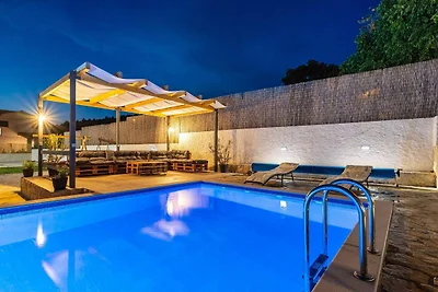 Familienurlaub mit Pool und Terrasse