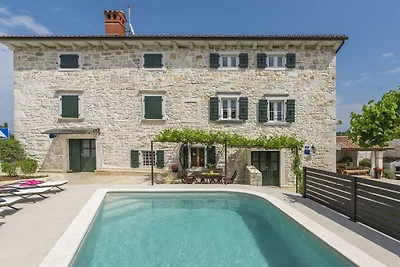 Villa in Poreč mit Schwimmbecken