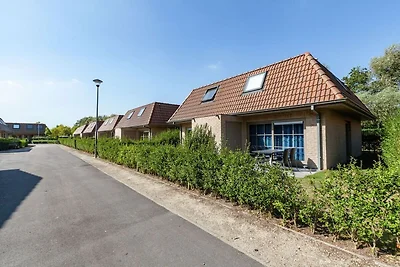 Rilassante casa vacanze ad Adinkerke con giar...