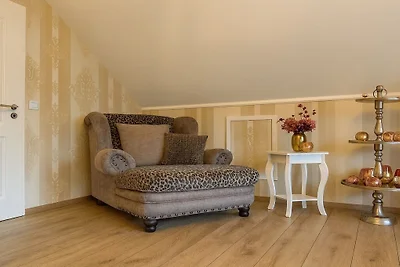 Vakantieappartement in Vöhl met zwembad