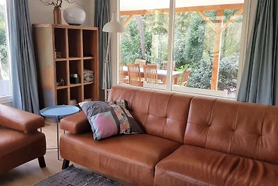 Tolle Villa mit Erholungsraum und Garten